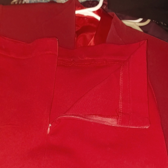 Skirt w/ button detail - Picture 6 of 7